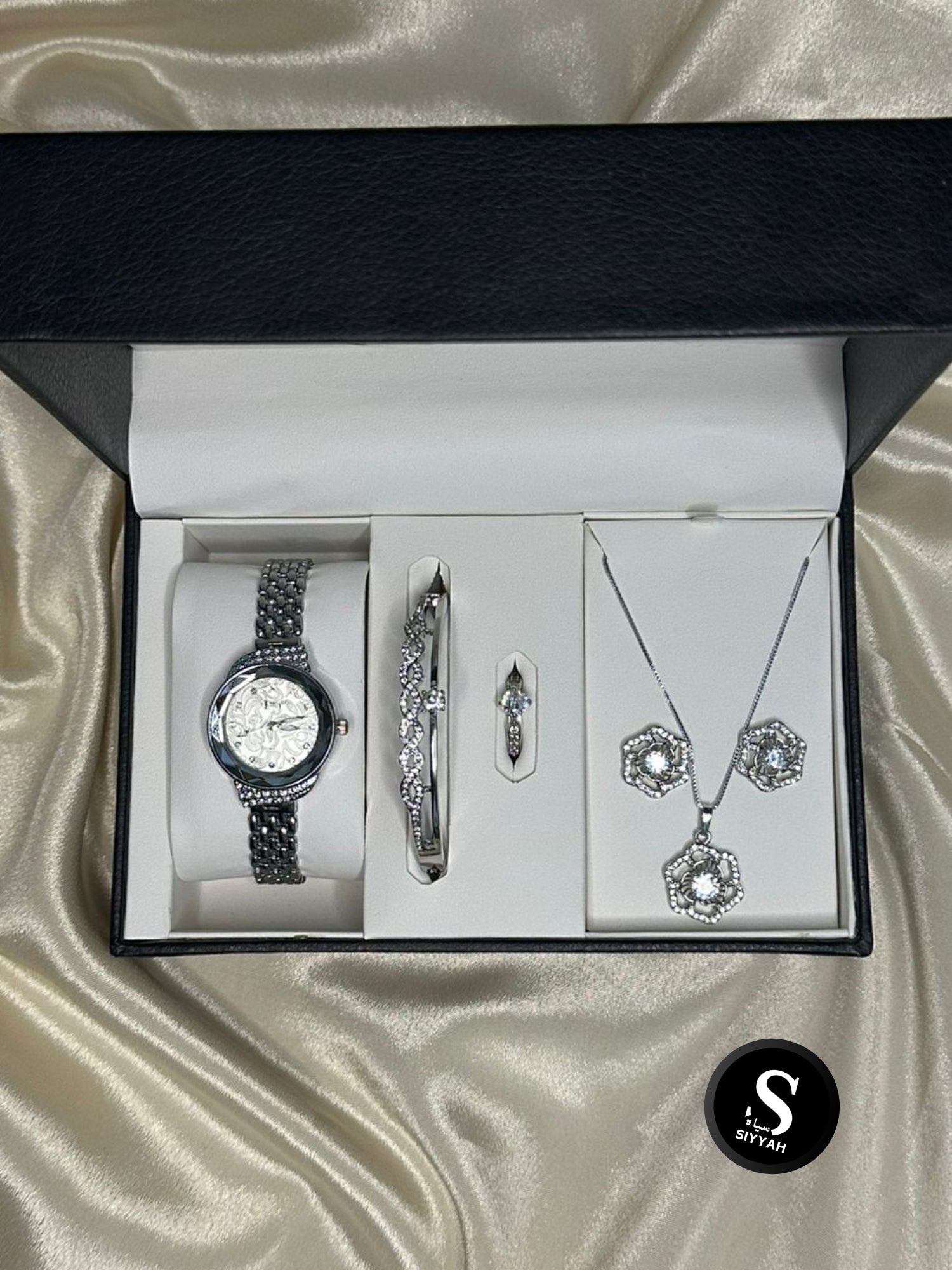 Set of 5  Luxury Watch, Beautiful Ring Necklace Earrings and Bracelet for Girls