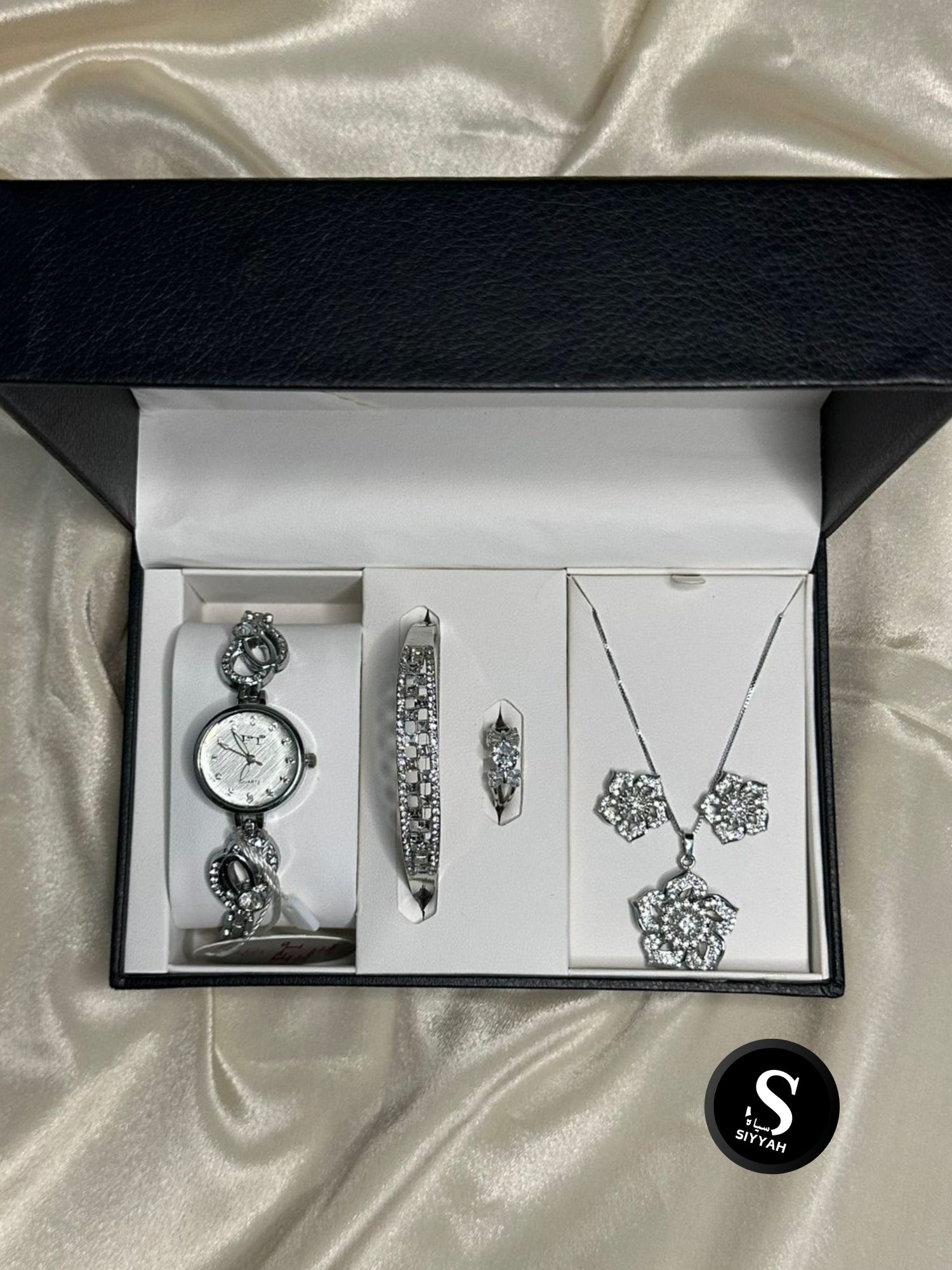 Set of 5  Luxury Watch, Beautiful Ring Necklace Earrings and Bracelet for Girls