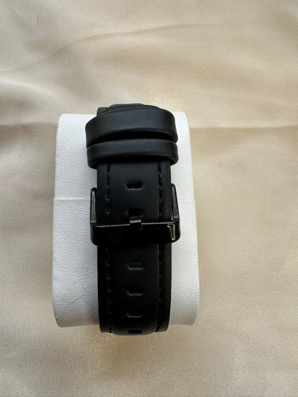 TOMI Black Square Dial Leather Strap Wristwatch - Siyyah