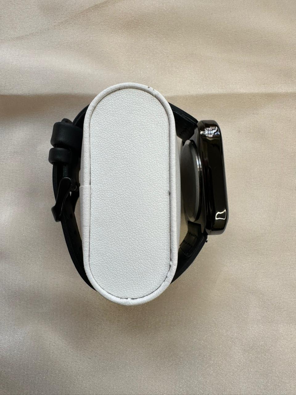 TOMI Black Square Dial Leather Strap Wristwatch - Siyyah