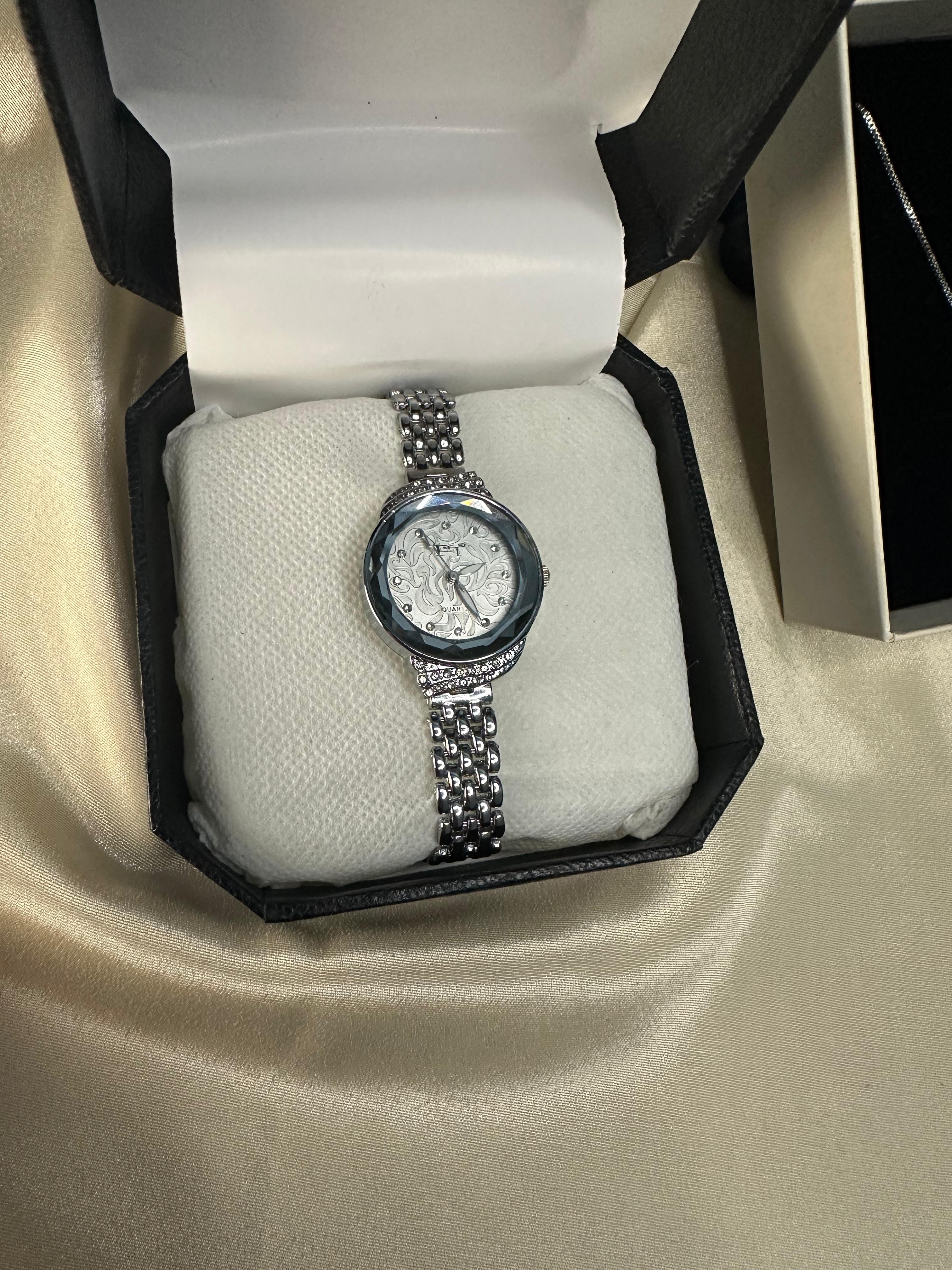 Set of 3(Watch + wallet +necklace ) gift for her