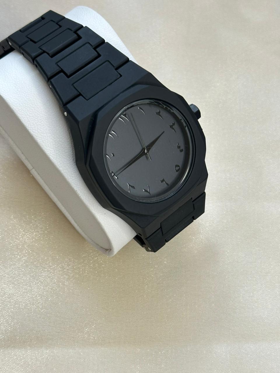 Midnight Black Minimalist Arabic Dial Watch - Siyyah