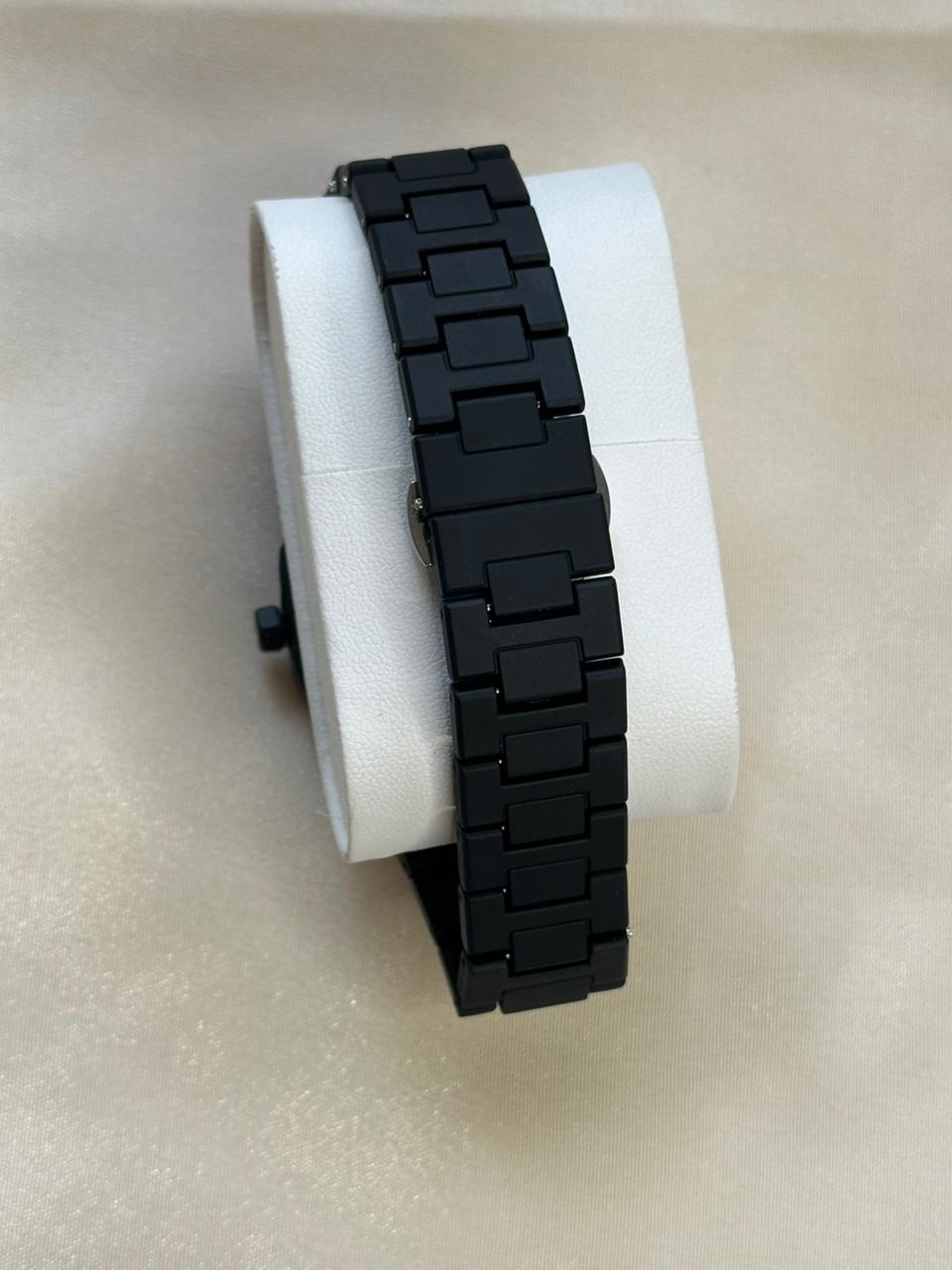 Midnight Black Minimalist Arabic Dial Watch - Siyyah